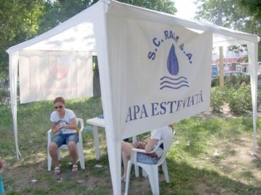 RAJA montează două corturi anti-caniculă în zona Cazinoului
